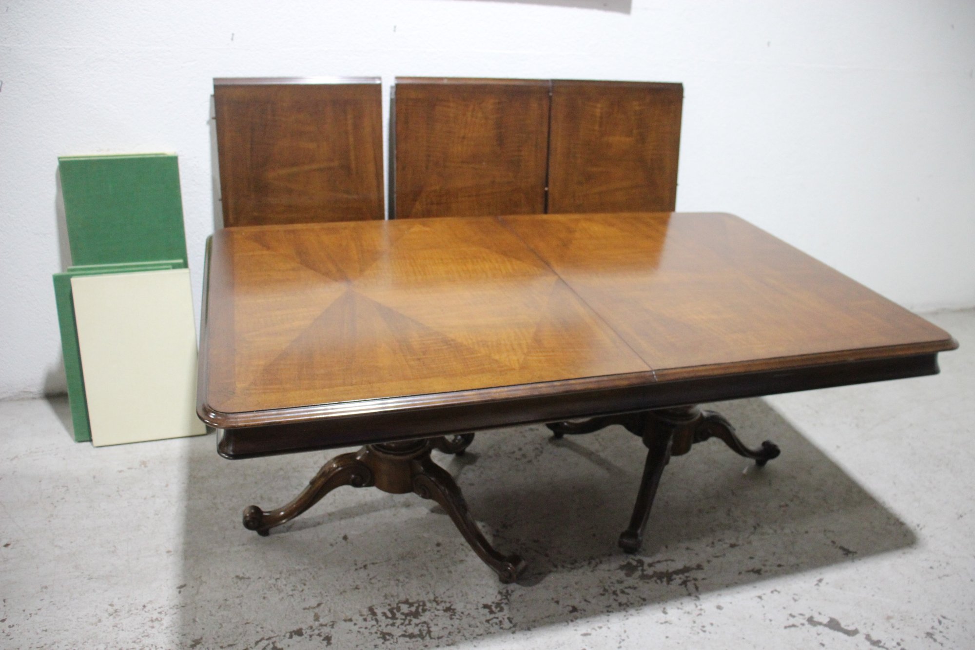 Vintage Double Pedestal Dining Table W/ 3 Leaves 29.5