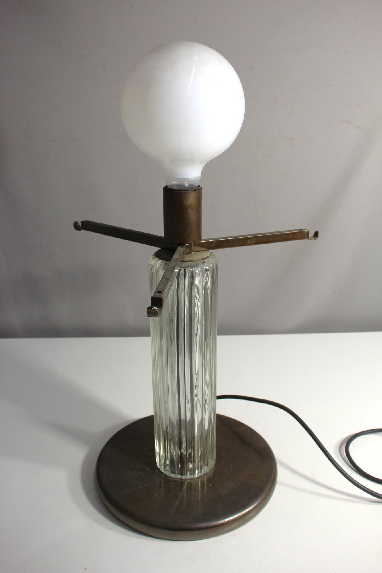 Art Deco Glass Table Lamp - Missing Large Shade #70414 | Auctionninja.com