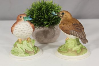 Pair Of Boehm Porcelain Baby Wood Thrush Figurines With Butterfly Accents