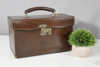Vintage Leather Locking Case With Green Velvet Interior