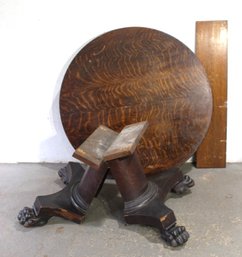 Antique Tiger Oak 52' Round Dining Table With Lion Paw Feets