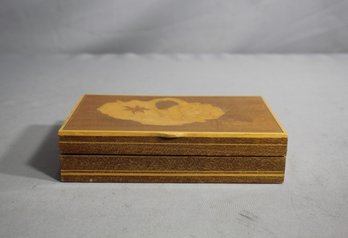 Vintage Marquetry Wooden Keepsake Box With Inlaid Floral Design
