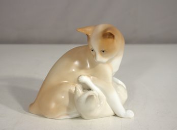 Franklin Mint Mothers Devotion Porcelain Cat Figurine By Paul Gibson  4.5H