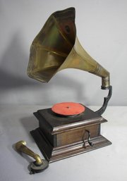 Vintage 'His Master's Voice' Victrola Phonograph