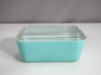 Vintage Pyrex 7' X 4' X 3.5' Refrigerator Dish With Lid  Aqua Blue