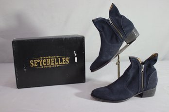 Women's Size 10 Navy, Full Speed  Shoes