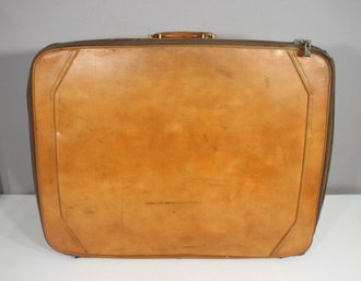 Vintage Leather Its A Lark Suitcase  21 X 27 X 7.5  Drouthman Mfg. Co., NY