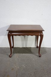 Vintage Queen Anne Style Solid Wood End Table With Pull-Out Tray