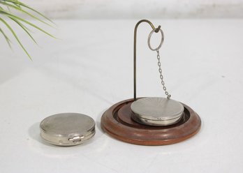 Pair Art Deco Richard Hudnut Deauville Powder Compacts W/ Finger Ring Chain  Vintage Vanity