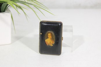 Vintage Portrait Powder Compact  Lady Cameo Lid Vanity Compact W/ Mirror  3'
