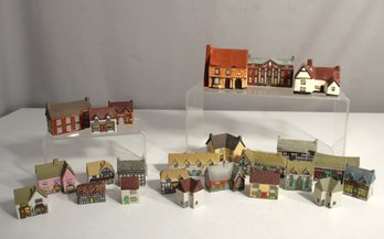 Collection Of Wade Whimsies And Mudlen End Studio Miniature English Cottages - 20pcs