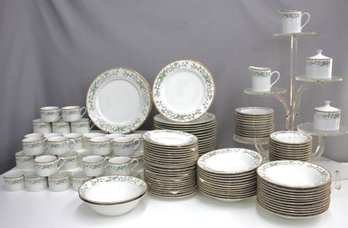 Farberware Fine China Wellesley 486 Pattern Dinnerware-133pcs