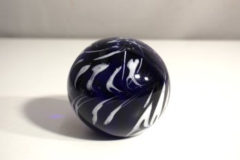 Vintage Cobalt Blue White Swirl Pulled Feather Art Glass Paperweight