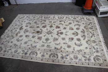 Elegant Hand-woven Persian Floral Wool Rug - Cream Background