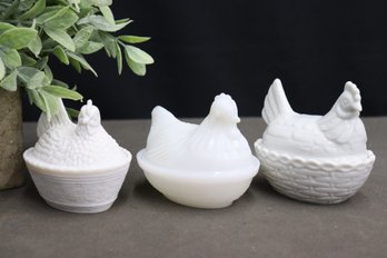 Trio Of Vintage Milk Glass Nesting Hens