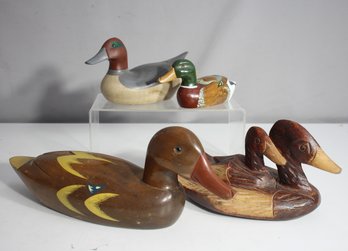 Group Lot Of Handcrafted Wooden Duck Dcor  Set Of 5
