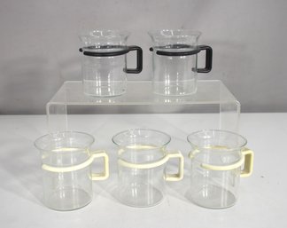 Set Of 5 Vintage Mid-Century Modern Glass Mugs With Molded Plastic Handles  Black & Cream