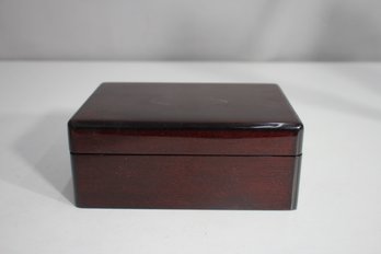 Mahogany-Finished Wooden Jewelry Box With Felt Lining
