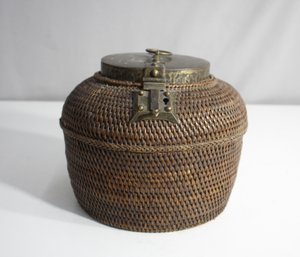 Antique 8' Handwoven Wicker Basket With Brass Lid And Lock