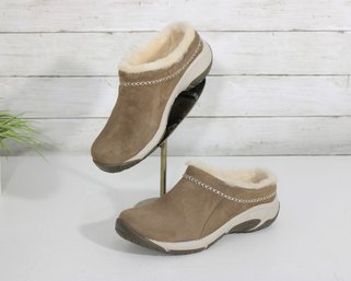 #24-Womens Suede Slip-On Winter Clogs W/ Faux Fur Lining  Size 8  Comfort Sole