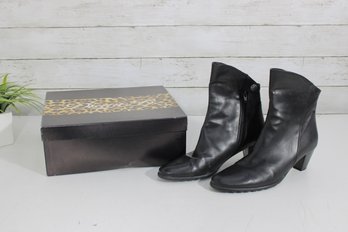 #27-Womens Black Leather Ankle Boots W/ Block Heel  EU Size 38  Side Zip Booties