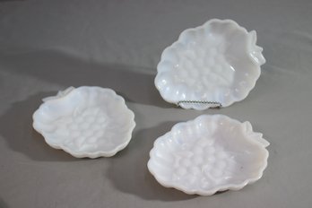 Group Of 3 Vintage Milk Glass Embossed Fruit Pattern Plat  Bibelots