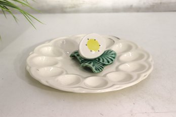 Vintage Ceramic Deviled Egg Serving Plate W/ Egg Salt/Pepper Shaker Center  9 Round