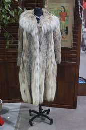 Vintage Full-Length Genuine Lynx Fur Coat  Luxurious & Rare  Size M/L (46L X  S 20)
