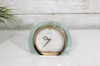 1970s Vintage Seiko Lucite Desk Clock Mid Century Modern 4'  Untested