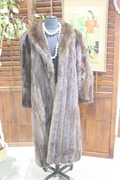 Vintage Full-Length Brown Mink Fur Coat - M/L - 49'L X 20'W - Dry Underarms