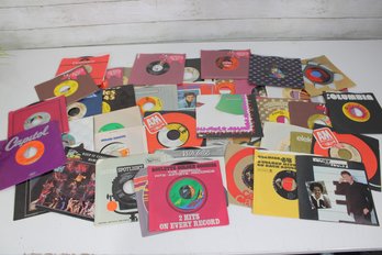 Large Lot Of Vintage 45 RPM Records  Mixed Artists & Labels  Classic Rock, Pop & More