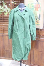 Vintage Green Boucl Wool Coat  Size M/L  Timeless & Elegant