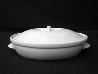 Vintage Resista 9' X 13' White Covered Serving Dish With Handles