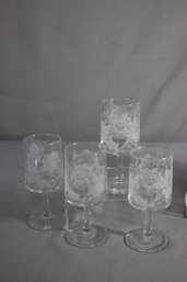 Set Of 4  Vintage Beautiful Etched Roses Cordial Wine Glasses Barware