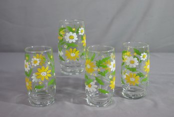 Set Of 4 Vintage  Daisy Tumblers
