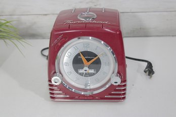 Thunderbird Retro AM/FM Clock Radio  Red Vintage-Style Design  Powers On