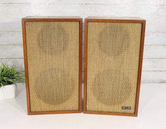 Vintage KLH Model Twenty-Four Series II Speakers  18' X 10' X 7.5' Walnut Wood Loudspeaker Pair