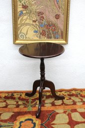 Classic Round Pedestal Side Table With Tripod Base