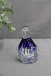 Vintage Art Glass Penguin And Chicks Figurine