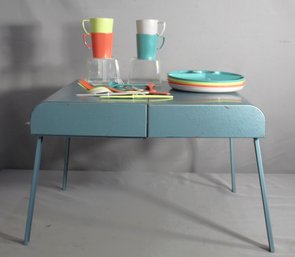 Vintage Gotham Suitcase Picnic Set