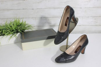 #45-Bally Leather Pumps  Womens Size 8  Black  Made In Italy  Classic Heels