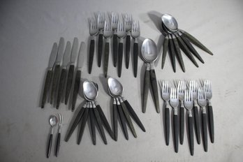 Modern Flatware Set With Wooden Handles - 35 Pieces