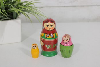 Vintage Russian Matryoshka Nesting Dolls 3 Pc Hand Painted Wooden Set USSR