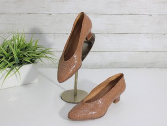 #54-Womens Brown Woven Leather Pumps  Size 5.5  Low Block Heel  Classic Dress Shoes