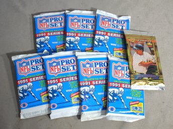Lot Of Vintage NFL Pro Set 1991 Series And 1994 Fleer Baseball Trading Cards