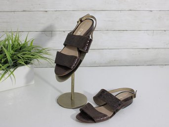 #57-gucci Croc-Embossed Leather Sandals  Size 35.5  Brown  Made In Italy