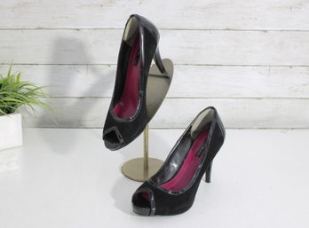 #75-Bandolino Black Peep Toe Heels  Womens Size 7.5  Suede & Patent Leather Pumps