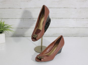 #76-Chaps Brown Leather Wedge Heels  Womens Size 7B  Comfort Pumps With Chain Detail