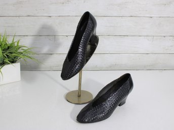 #84-Arsho For Shoe Biz Black Woven Leather Pumps  Low Heel  Size 5.5