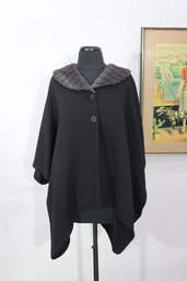 Beau Jours Black Textured Cape Coat  Size S/M  Faux Fur Collar  Elegant Swing Style